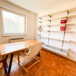 Wood & Light Loft - Private Parking Apartman Sarajevo