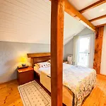 Wood & Light Loft - Private Parking