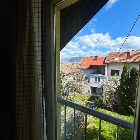 Wood & Light Loft - Private Parking * Sarajevo