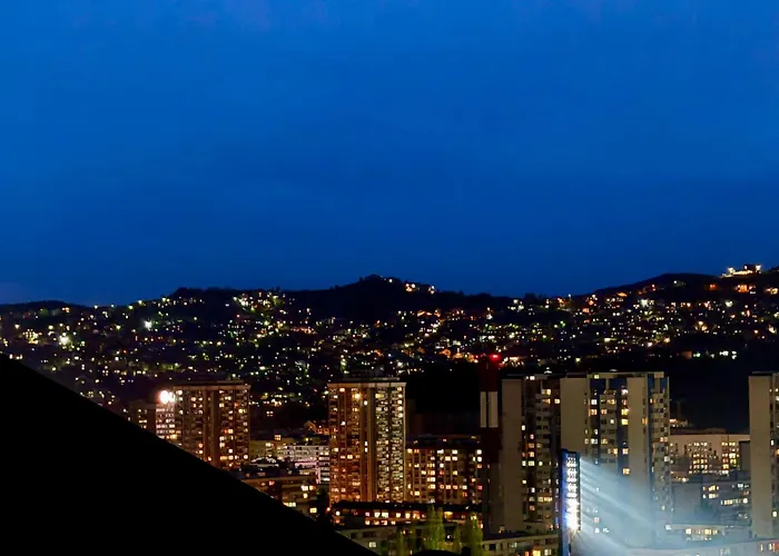 Wood & Light Loft - Private Parking Apartment *