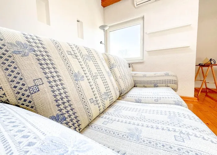 Apartment Wood & Light Loft - Private Parking Sarajevo