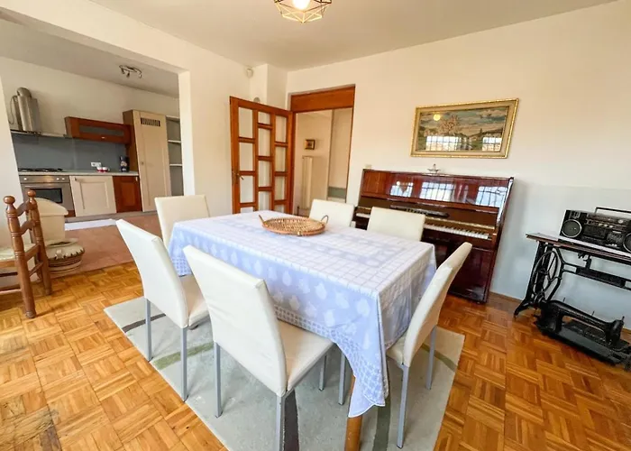 Apartment Wood & Light Loft - Private Parking *