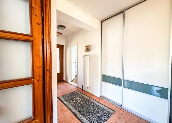 Apartment Wood & Light Loft - Private Parking *