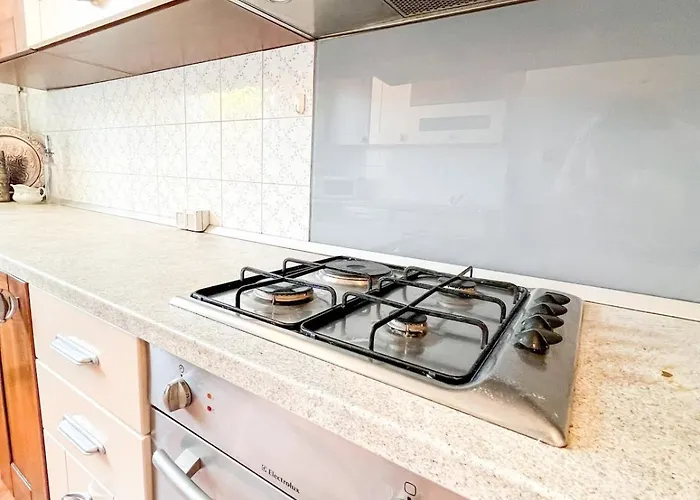 Wood & Light Loft - Private Parking